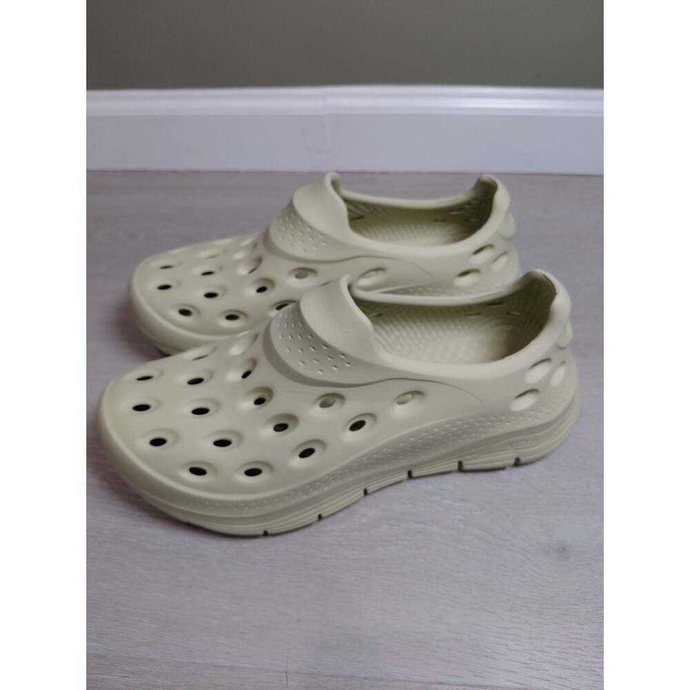 Skechers Foam Arch Fit Go Foam Sandals Unisex Men Sz 9.5 Women Sz 11.5 Green